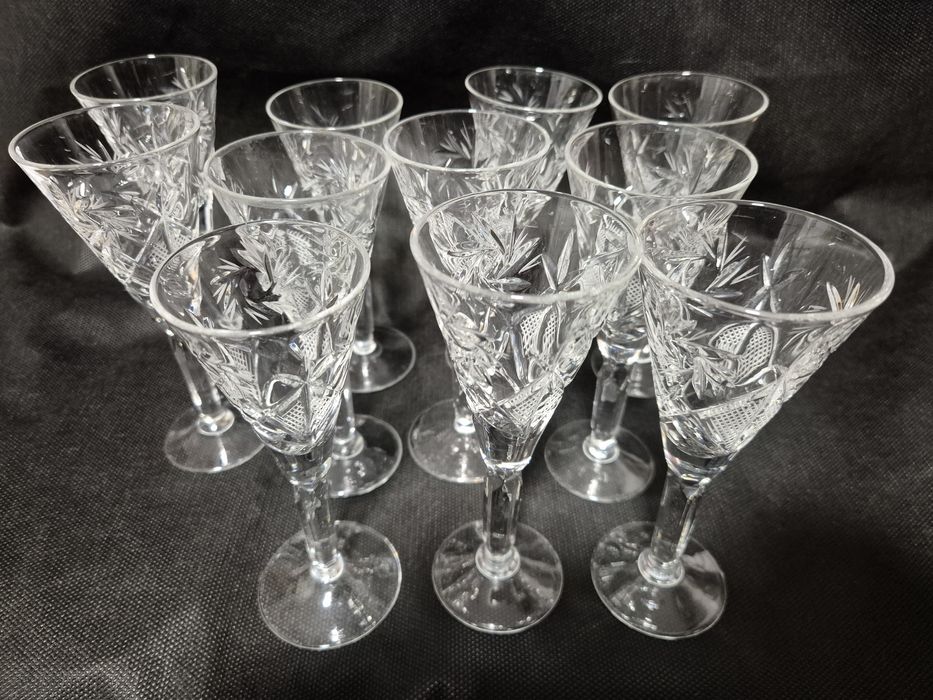 Zestaw kryształowych kieliszków PRL