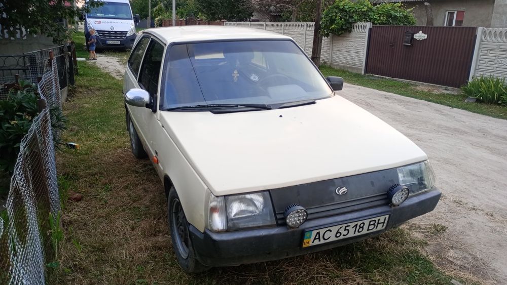 Заз 1102  таврія