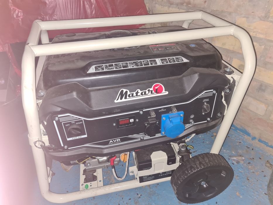 Продаётся генератор 7,5-10кв