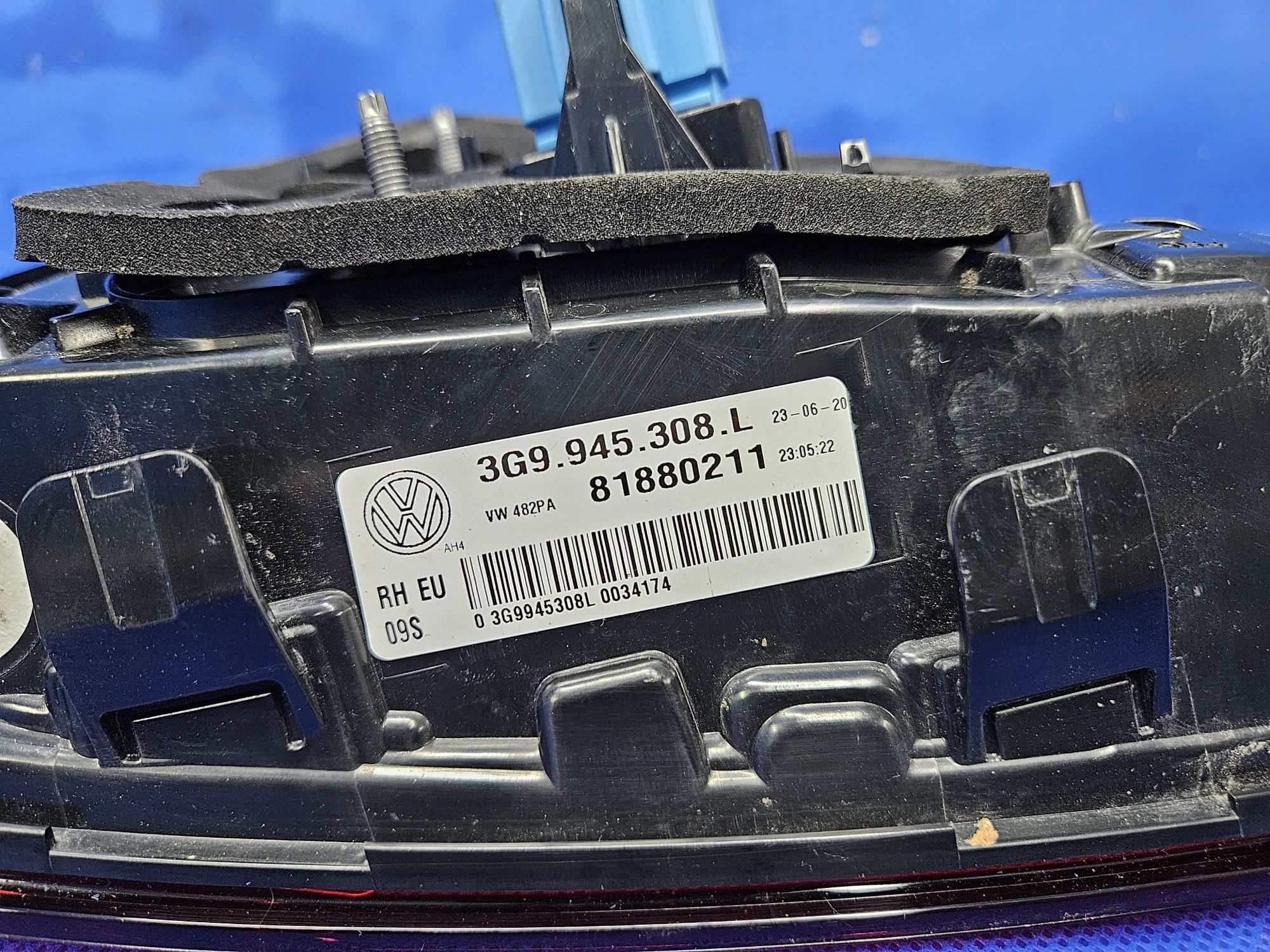 LAMPA tylna prawa VW PASSAT B8 kombi lift LED Europa w klapę prawy tył