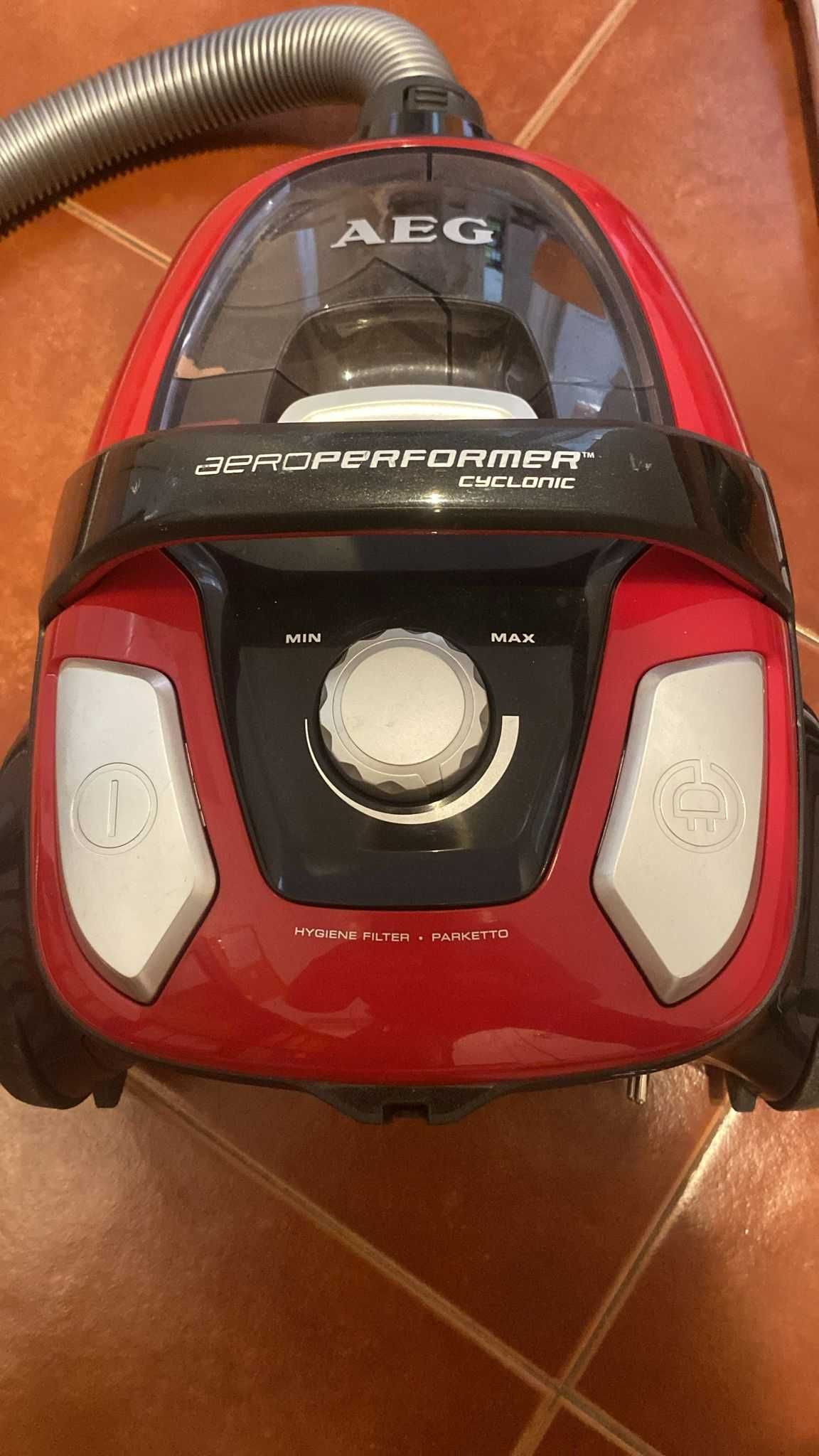 Aspirador AEG AE 9910EL