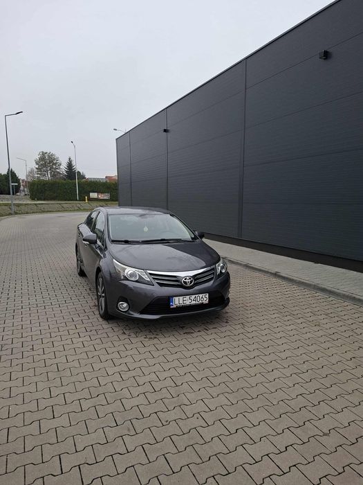 Toyota Avensis 2.0 benzyna + LPG | 2012 | 175 000 km