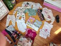 Paka ubrań dla dziewczynki r. 92 plus pampersy dresik body bluzy rajtu