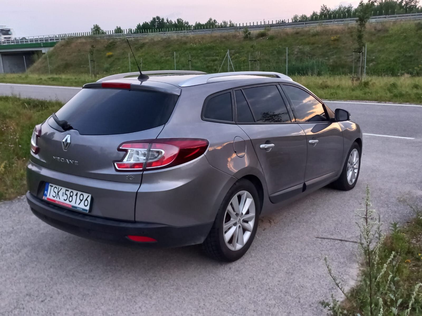 Renault megane 3 2.0dci 160 km xenon pdc keylles doinwestowana