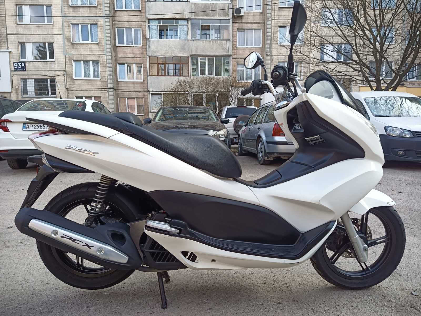 Honda PCX 125 скутер