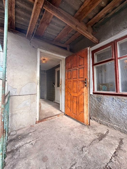 Продам недорого дом в Александровке в удачном месте