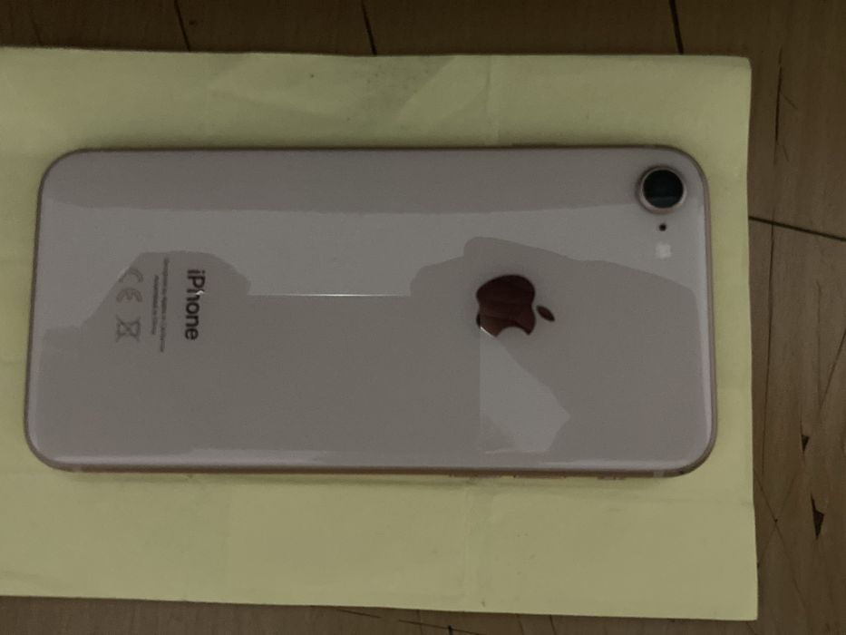 Vendo iphone 8 64gb com ecra rachado