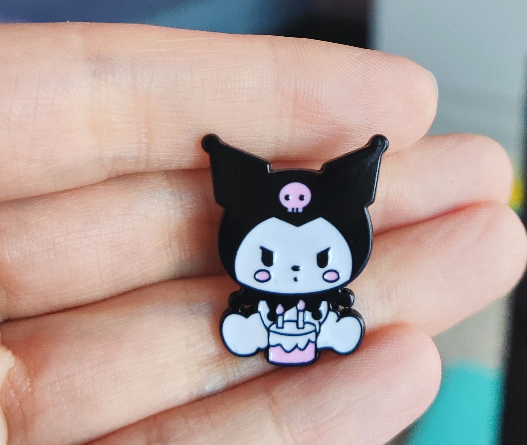 Kuromi - metalowa przypinka pin broszka. Nowa