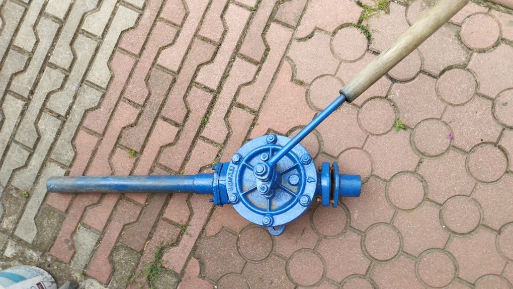 Pompa ręczna do wody oleju itp.