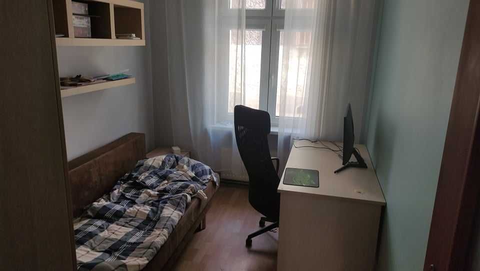 Wynajmę duże 3-pokojowe przestronne mieszkanie blisko rynku.