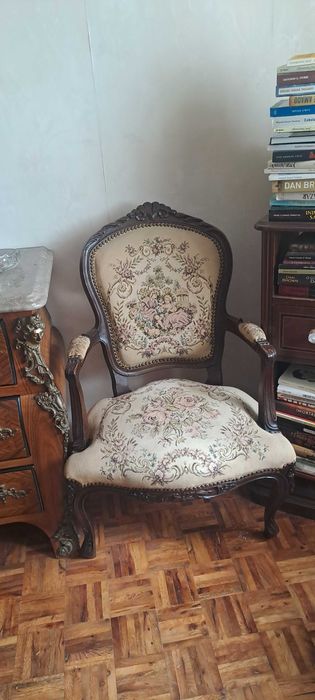 Canapé com duas cadeiras tipo francês