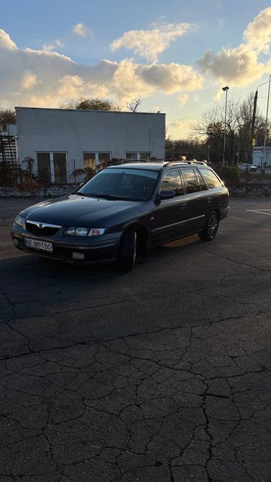 Мазда 626 універсал