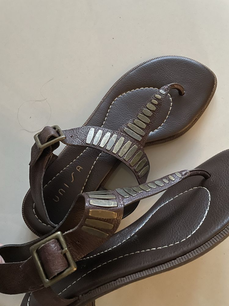 Sandałki brazowe japonki skorzane boho 37 Unisa nowe