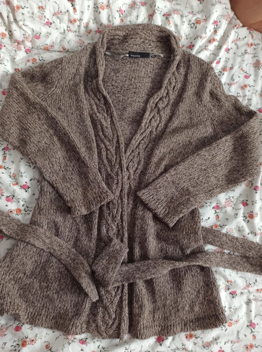 Ciepły sweterek wiązany kardigan brązowy