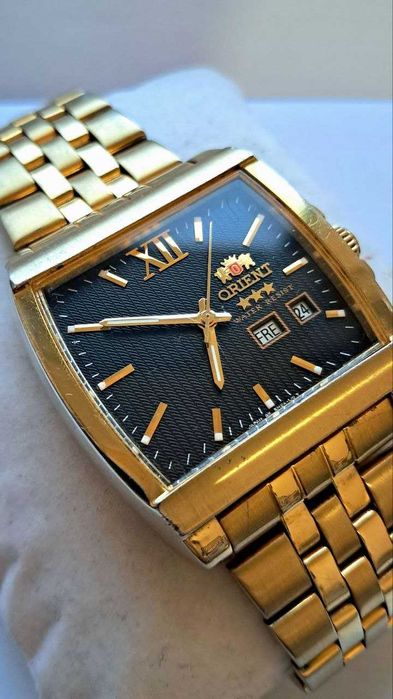 Orient Automatic 3 Stars Tonneau Black & Gold