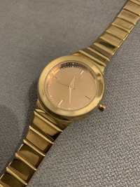 Zegarek w kolorze różowego złota Parfois