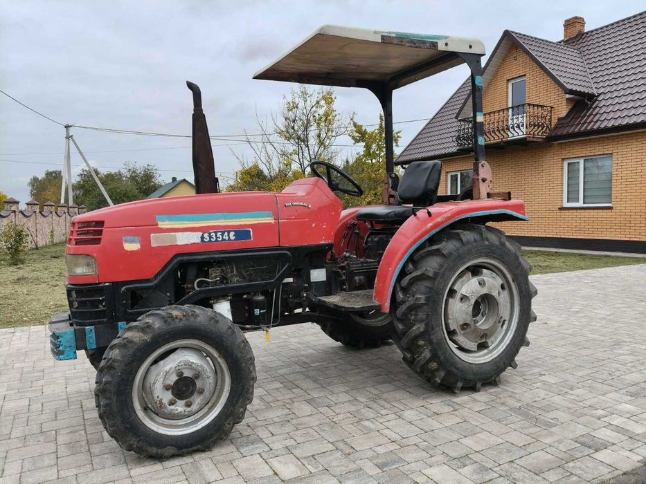 Японський трактор S354C З реверсом.Балочний міст