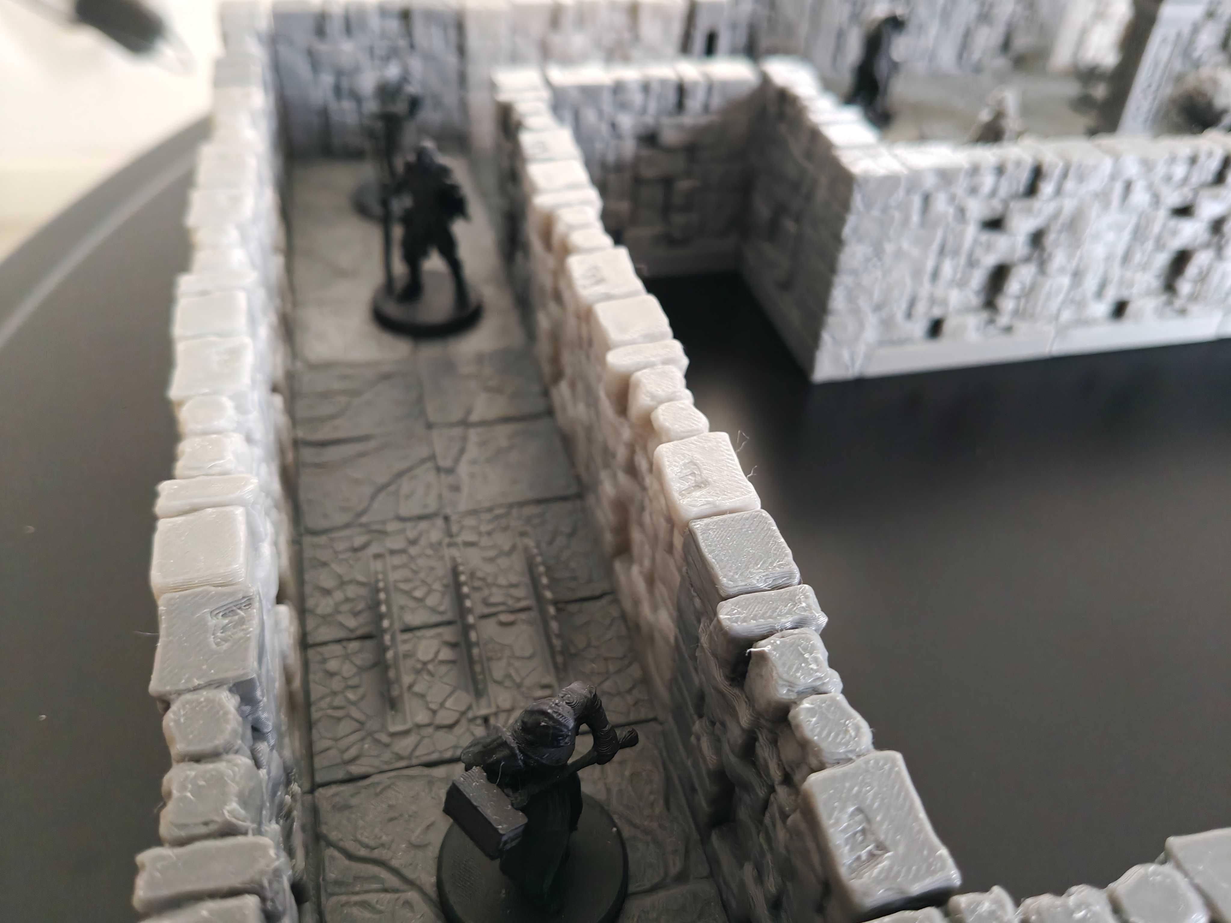 Modułowe lochy i figurki do Dnd D&D RPG Pomoce Mistr