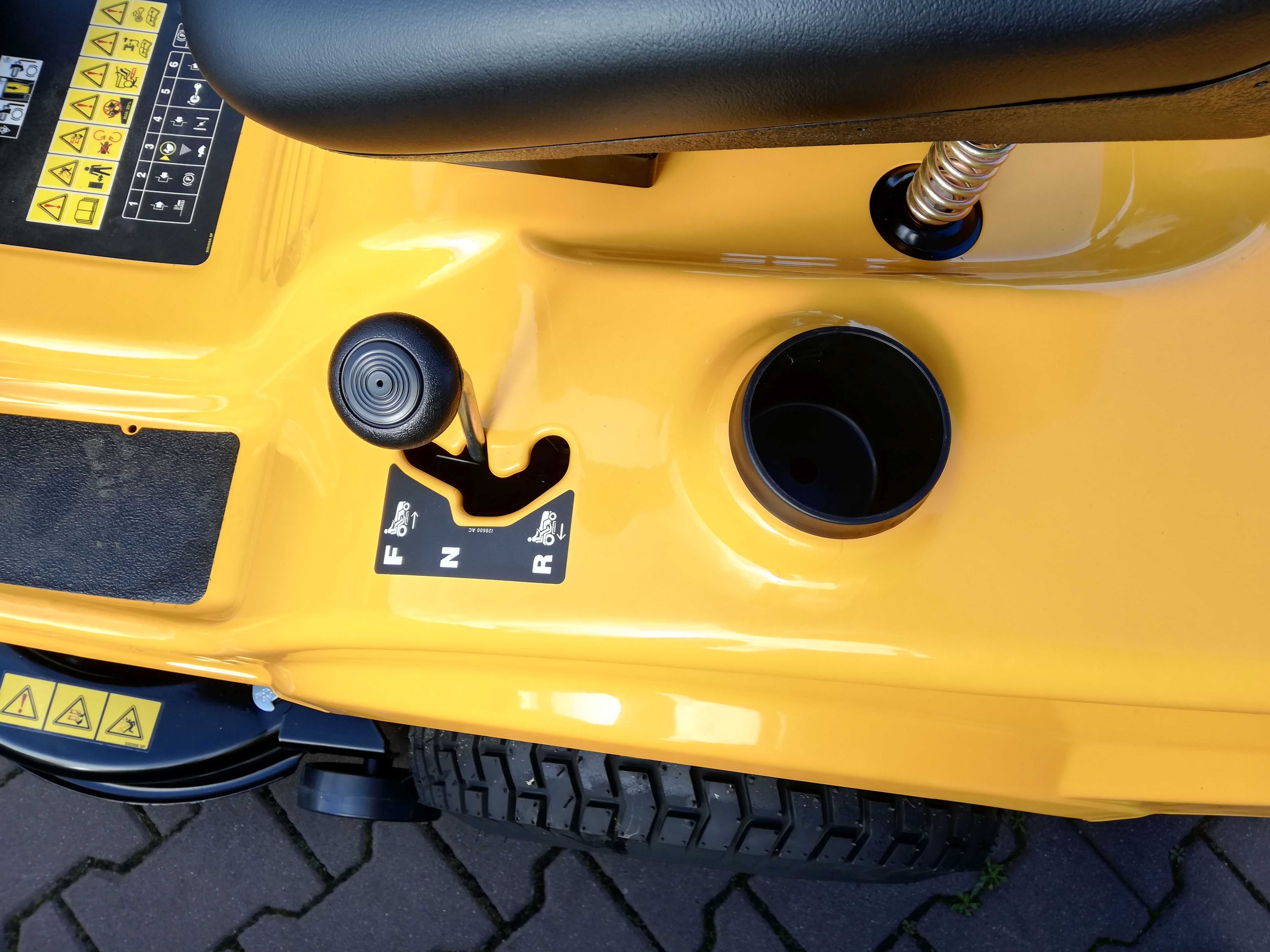 MiniTraktorek kosiarka Cub Cadet LT1 NR92 z koszem + koszenie do tyłu