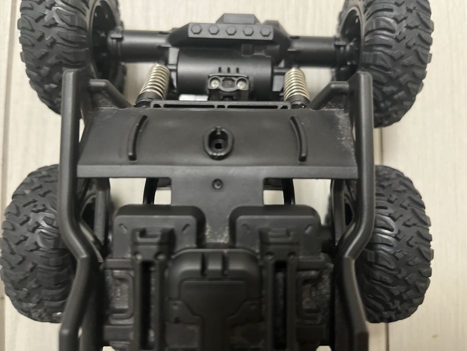 Машинка на пульті