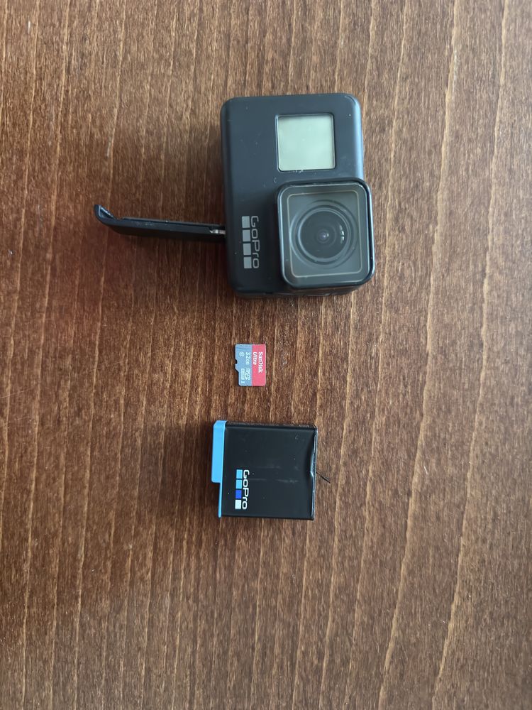 Kamera gopro hero 7 black + dodatki + karta pamieci 32gb