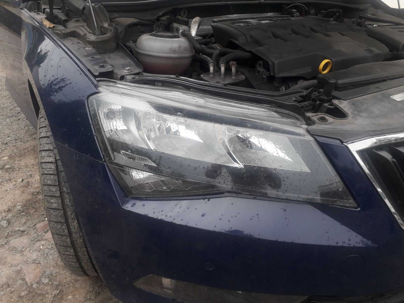 Фара передня ліва+права Skoda Superb 3