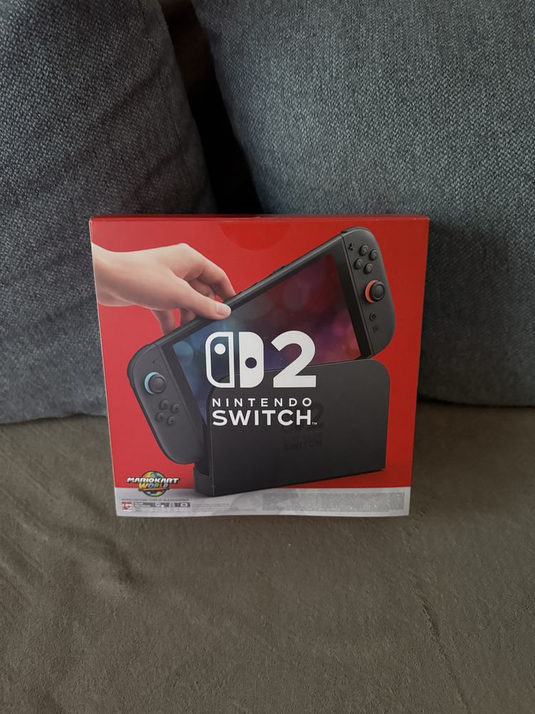 Nintendo Switch 2 + MarioKart World