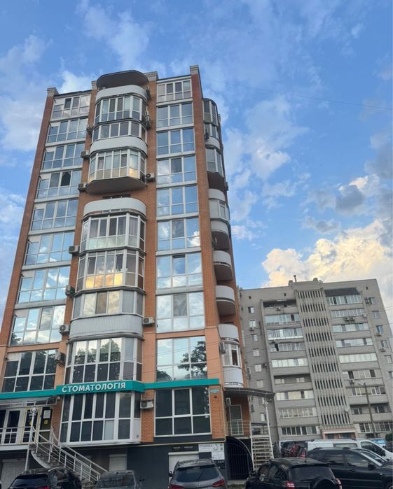 Продаж 2 кім ЦЕНТР 81 м, з якісним ремонтом