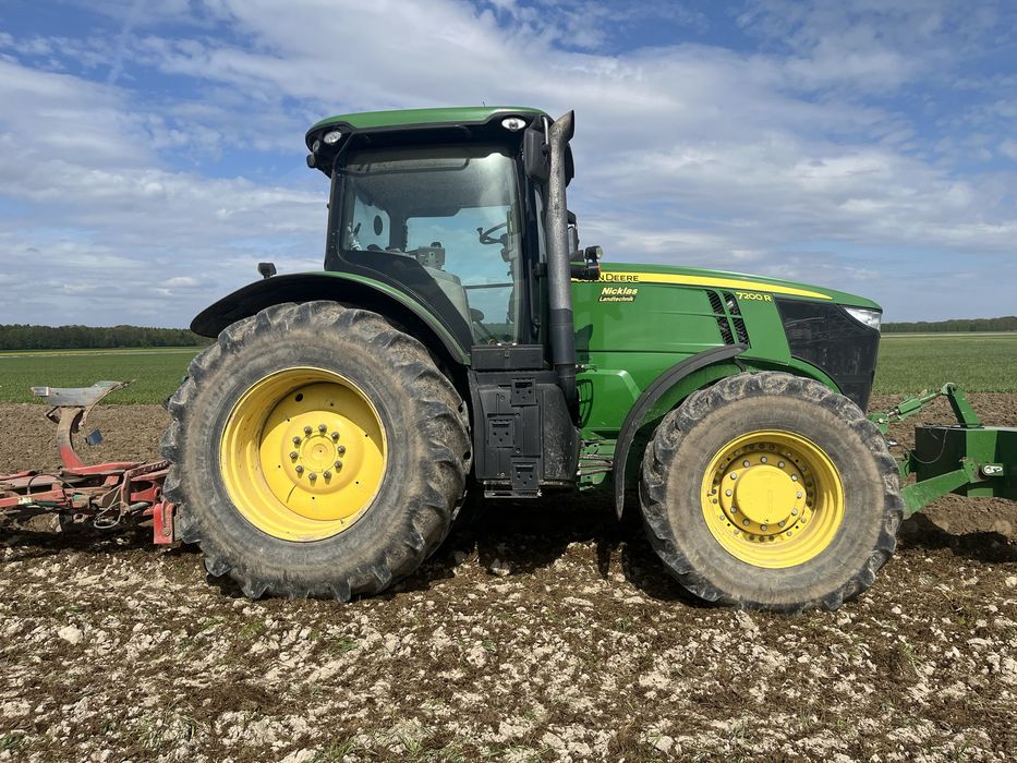 John deere 7200R