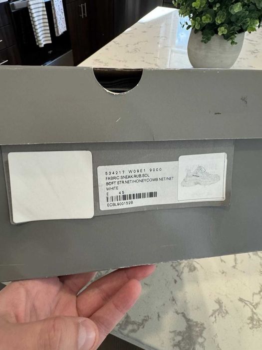 Ténis Balenciaga Triple S Branco/Taupe, Tamanho EUA 43