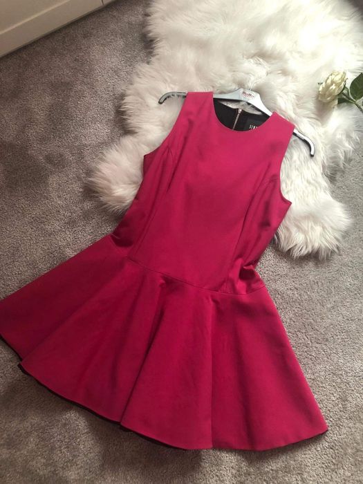 Sukienka Simple rozmiar 40 Nowa