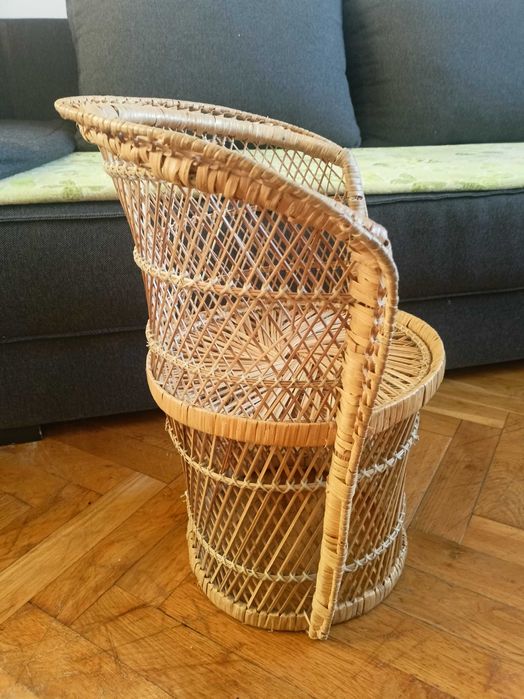 Wiklinowy fotel dla dziecka