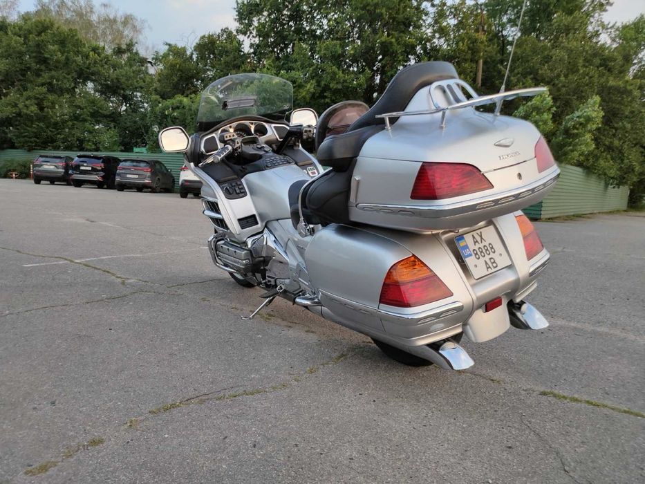 HONDA GOLD WING 1800 , 39000 родного пробега  новая резина Bridgestone
