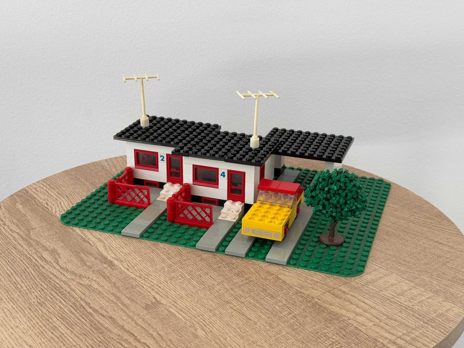 LEGO Legoland 353 Terrace House Car Garage 1972 Dom z Tarasem Auto