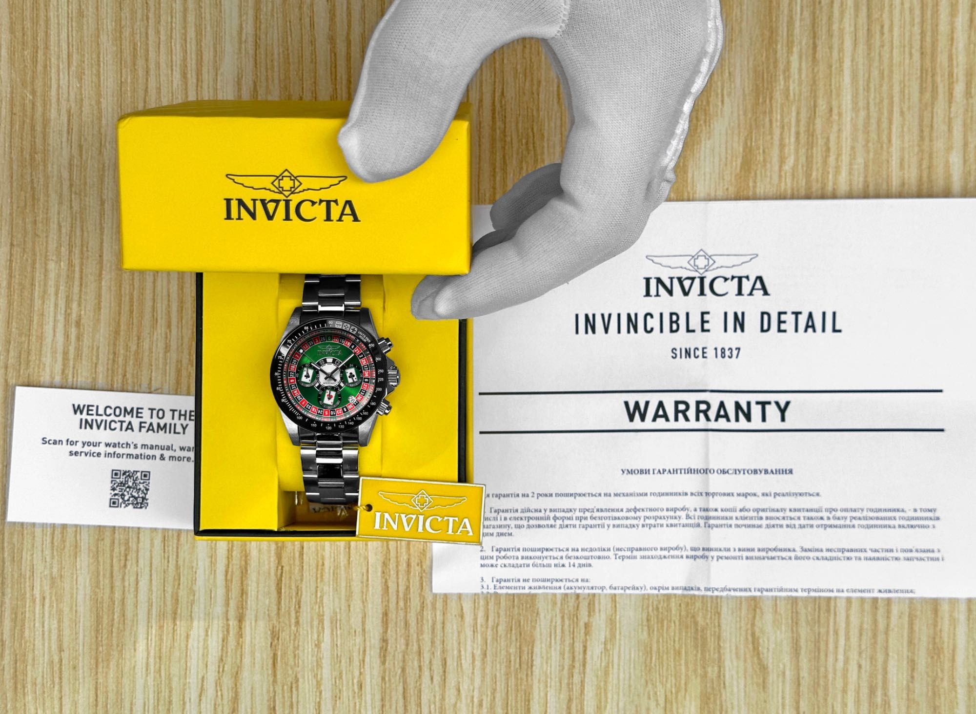 Часы Invicta 44642 Speedway Casino 40 mm. Chronograph 200 MT.