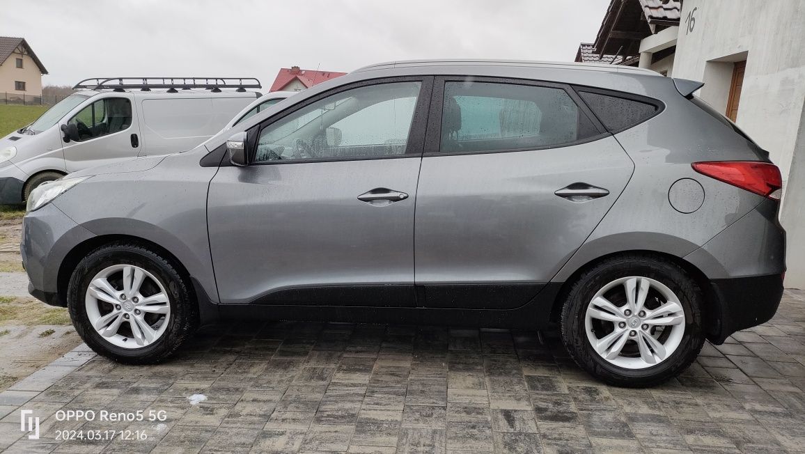 Hyundai ix35 2.0 4WD manual, 163 KM, 2012