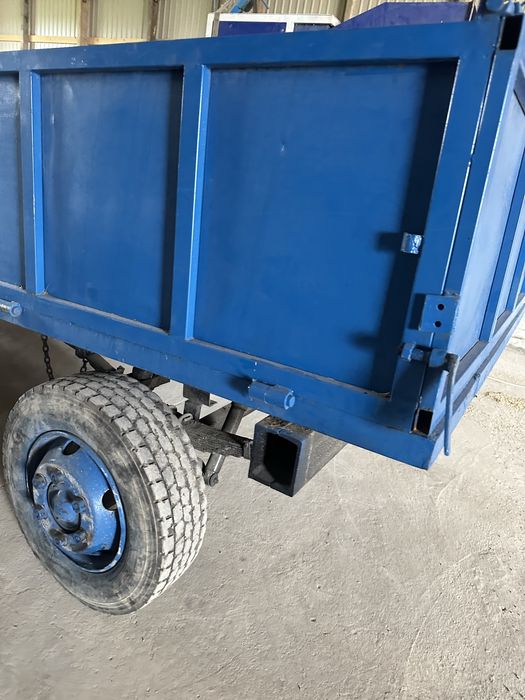 Прицеп до трактора хороший є багато чого іншого такош є і 2 осний