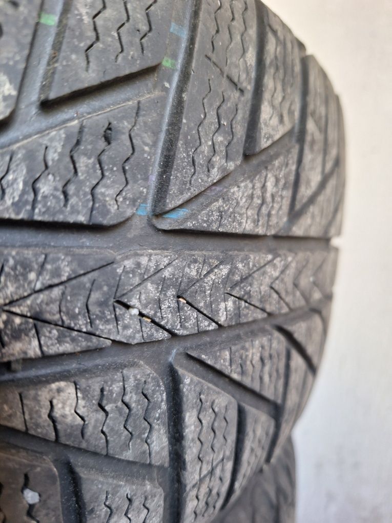 Opony zimowe VIKING TECH II 205/60 R16 H XL ma stalowych felgach