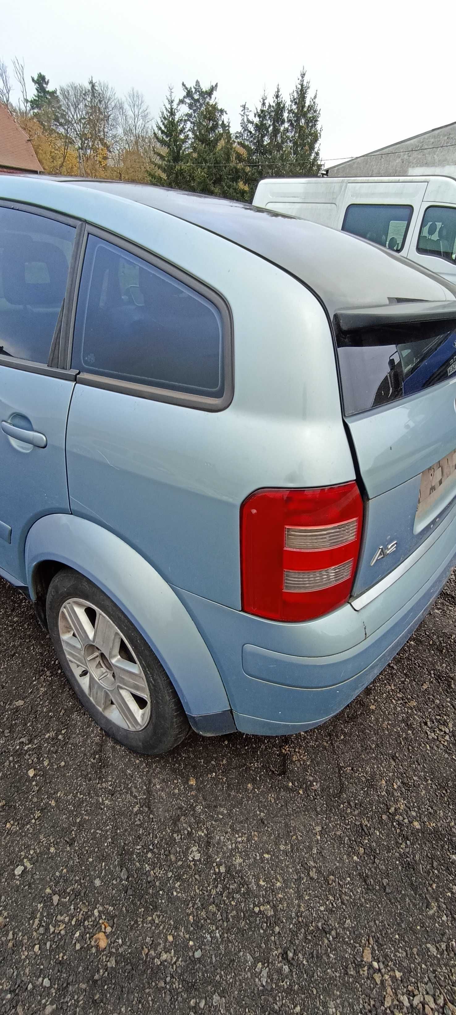 ćwiartka tył błotnik audi a2 1.4 aua 55kw lak LY7R