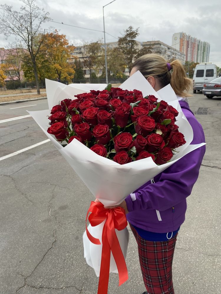 Букет троянд, 101 троянда, 51 троянда, доставка квітів, букети
