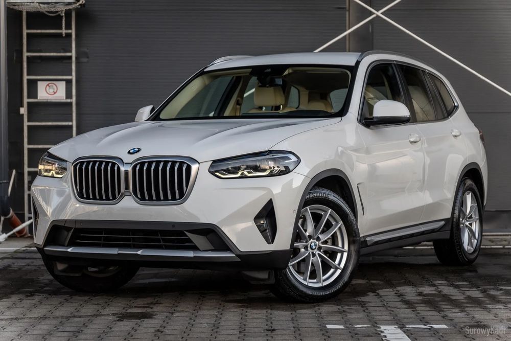 BMW X3 VAT 23 / ASO / Hak / Webasto / Polift / Jasne skóry