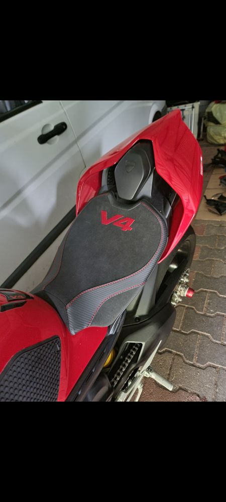 Ducati panigale v4