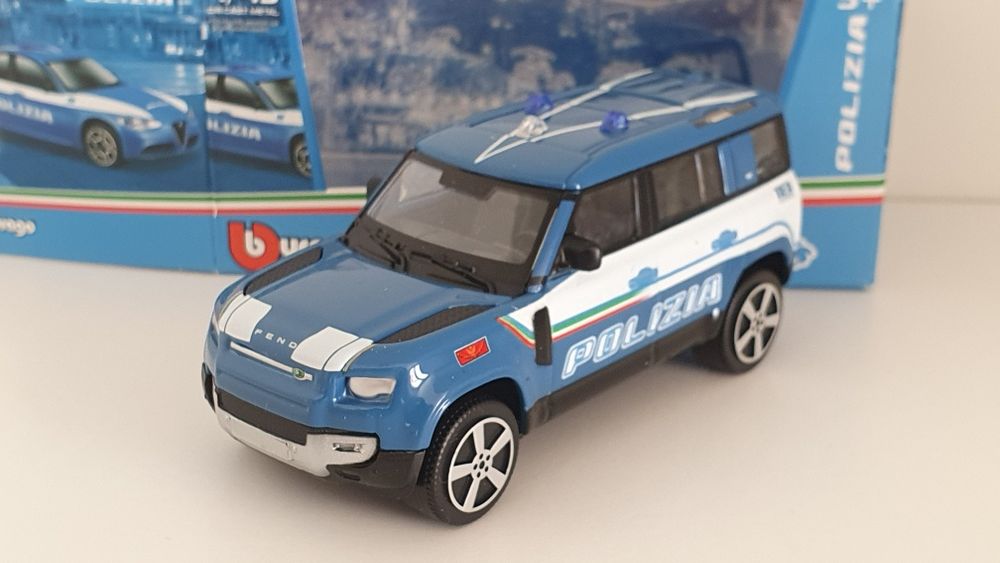 Land Rover Defender 110 Polizia Policja Bburago Burago 1:43