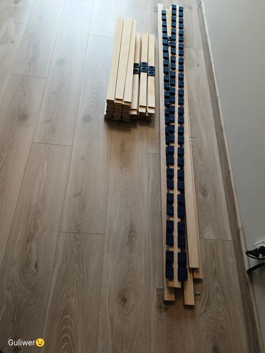 Łóżko drewniane do sypialni pod materac 140 cm na 200 cm