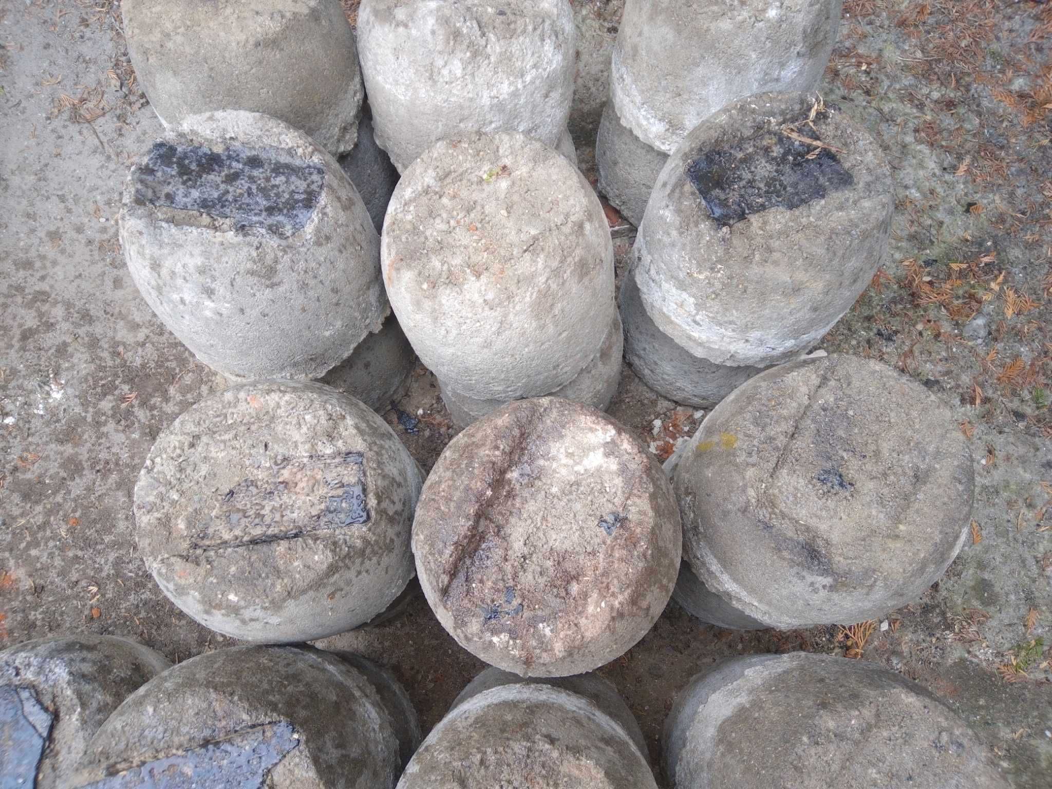 Betonowe bloczki podpory stopy podkładki wsporniki pod legary 25cm