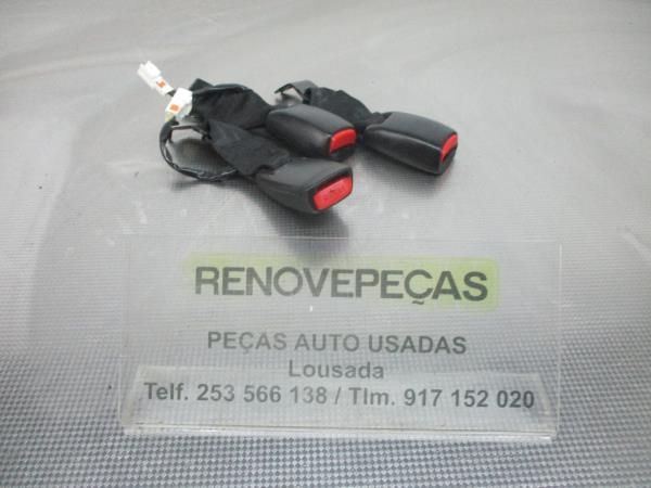 Encaixe de cinto trás esquerdo MAZDA 3 (BK)