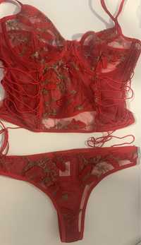 Lingerie vermelha