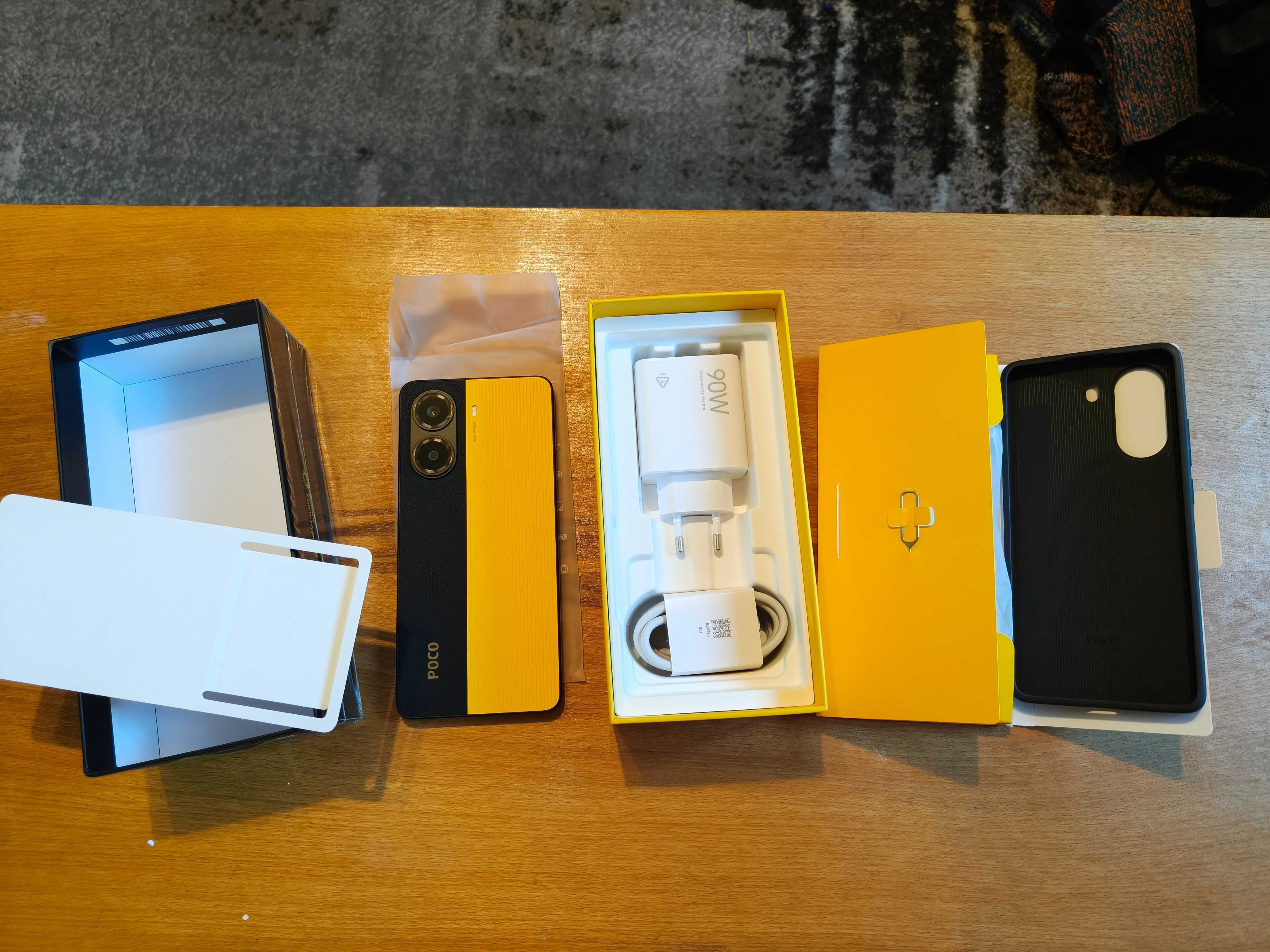 POCO X7 Pro 12/256 Чорно–жовтий. Повний комплект.