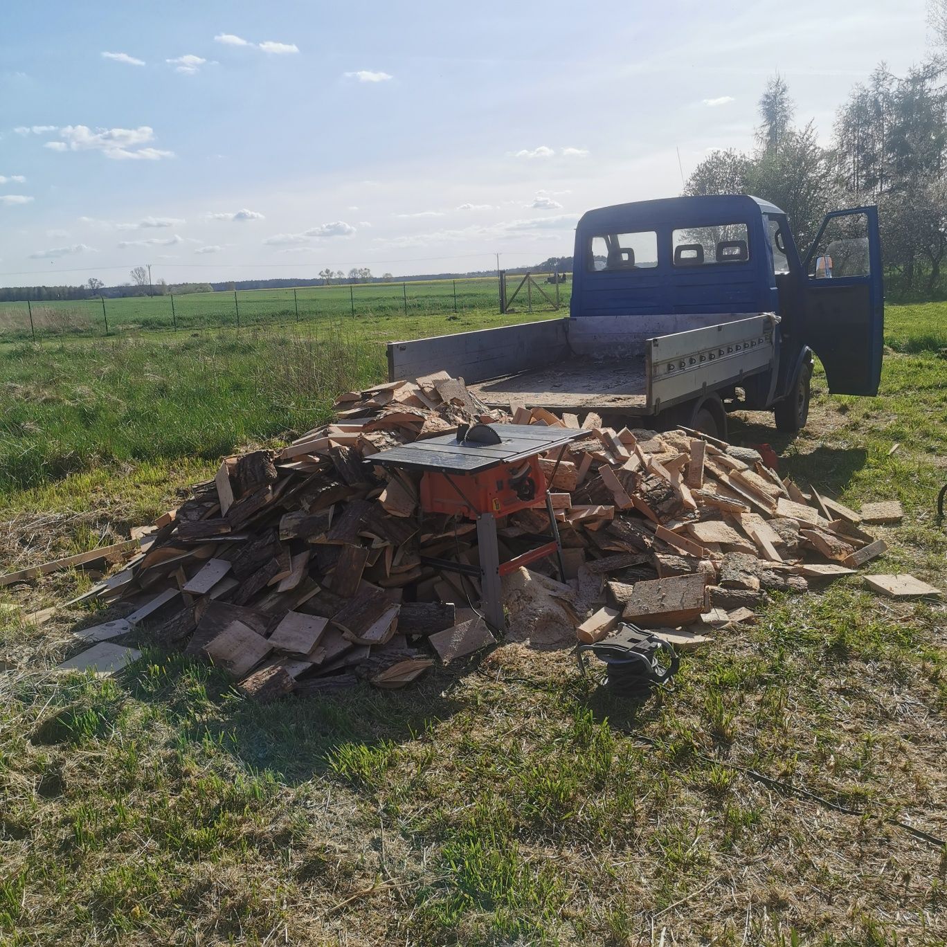 Drewno opałowe sosna , deski, oflisy, na opał