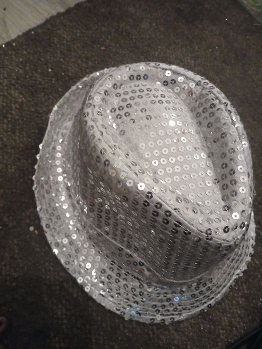 Srebrna w cekiny czapka kapelusz retro dla dorosłych